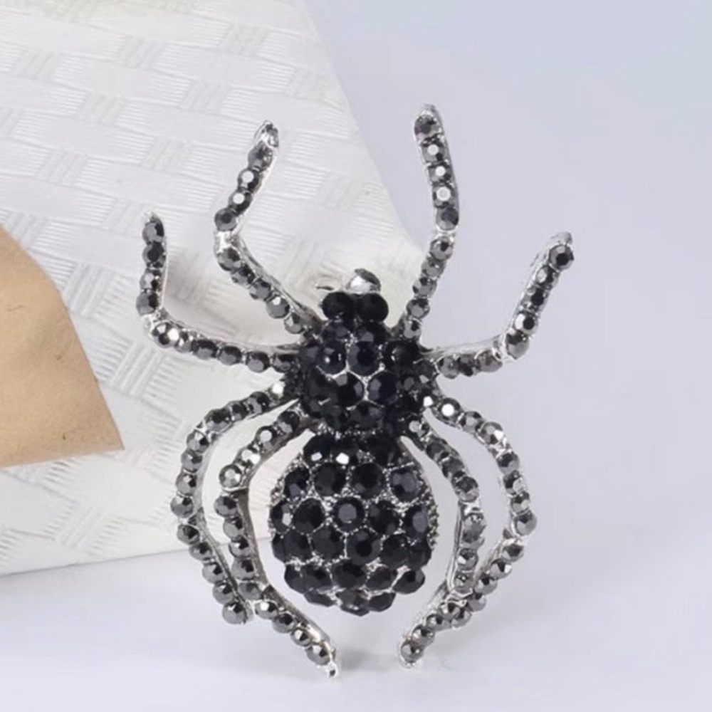 Spider silver plated/black Rhinestone Halloween Brooch Women Suit Brooches Pin - Picture 2 of 6